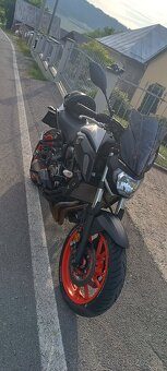 Yamaha MT 07 - 4