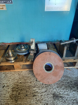 bruska hrotová TOS, typ BU 16 - 4