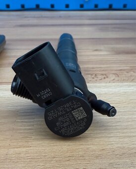 Predám trysky 1.6TDi - 4