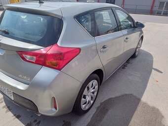 Auris - 4