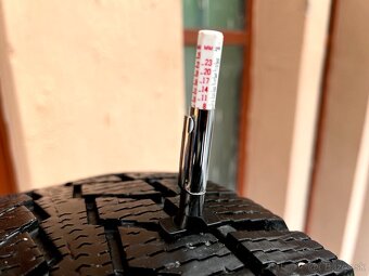 Jeep - originál hliníkové/liatinové disky - zimné pneumatiky - 4
