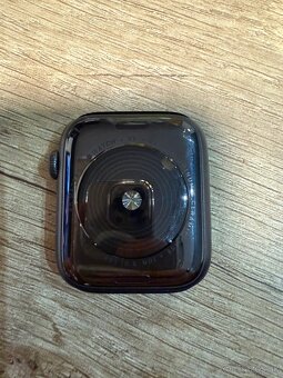 Apple Watch SE 45 mm - 4