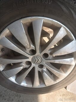 215/55R16 - 4