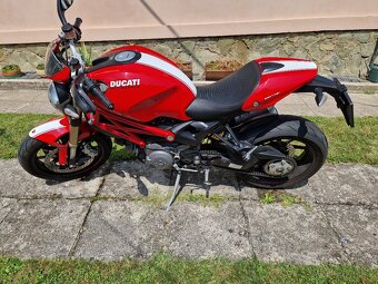 Ducati Monster 1100 EVO - 4