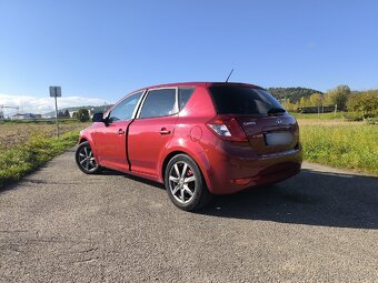 Kia ceed r.v. 2011, 1.4 benzín , 141 tis. Km - 4