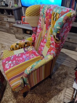 PREDÁM KRESLO S TABURETKOU - 4