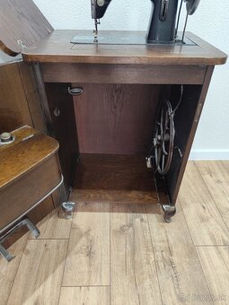 Starí šijací stroj Naumann - 4