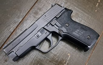 SIG SAUER 228 - 4