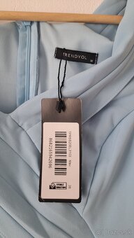 Spoločenské šaty Trendyol - 4