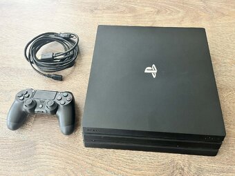 PS4 PRO 1TB - 4