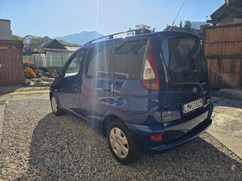 Toyota yaris verso - 4