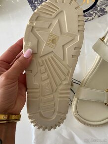 Christian Dior sandále - 4