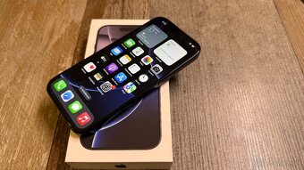 Vymenim predam iPhone 16 Pro Black Titanium kupeny v NAY - 4