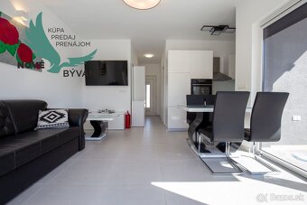 Apartmán s bazénom a dvorom v Chorvátsku na ostrove Vir - 4