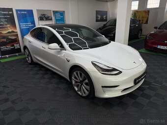 Tesla Model 3 Performance 2019 - 4