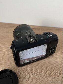 Canon EOS-M - 4