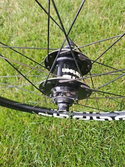 koleso E thirteen 142x12mm 27.5 - 4