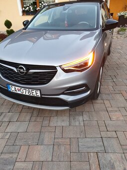 Opel Granland x - 4