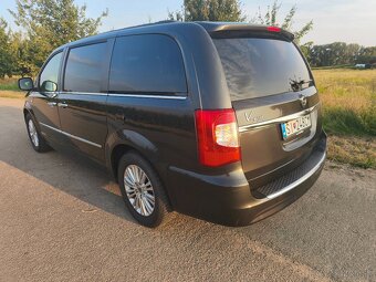 Lancia Voyager 2.8 crdi - 4