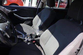 Ford Focus Kombi 2.0 TDCI Titanium A/T - 4