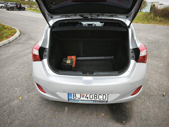 Hyundai i30 CVVT Comfort - 4