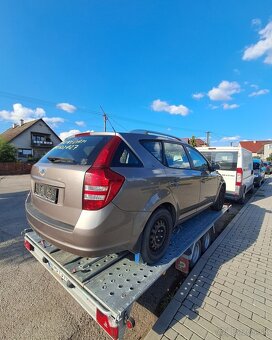 Rozpredám kia ceed , hyundai i30 - 4
