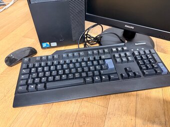 Kancelársky pc 4gb ram,120gb ssd , Funkčný - Cena za komplet - 4