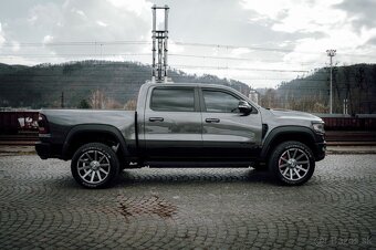 DODGE RAM TRX 6.2 HEMI V8 2022 - 4
