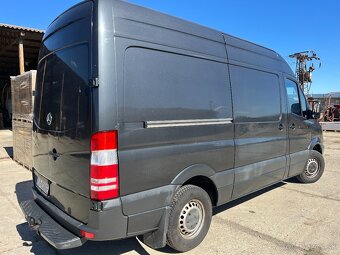 Mercedes -Benz Sprinter - 4