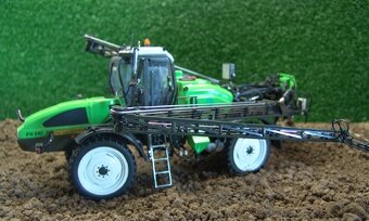 Model postrekovač tecnoma 1:32 (Zetor,tatra,škoda,claas,john - 4