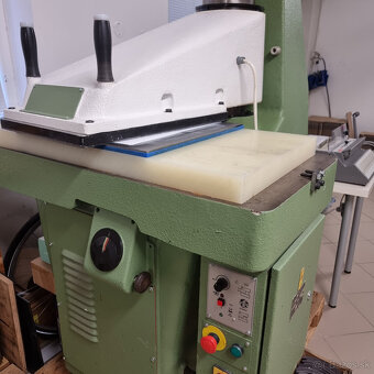 Hydraulický výsekový lis KAEV C106C – po kompletnom repase - 4