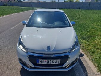 Peugeot 208 1.2 STYLE - 4