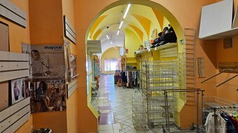 Prenájom obchodného priestoru na namesti v Banskej Bystrici - 4