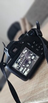Canon eos2000d - 4