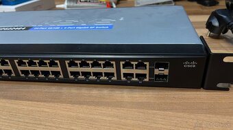 CISCO Switch - 4