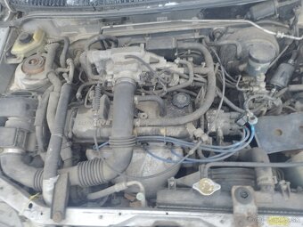 Mazda demio 1.3 benzín motor a jeho casti - 4