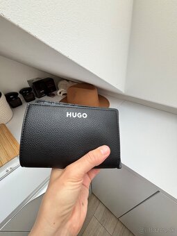 Hugo Boss - 4
