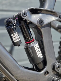 TREK Slash 9.8 XT Gen 5 Lithium Grey XL - 4