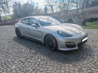 Porsche Panamera GTS - 4