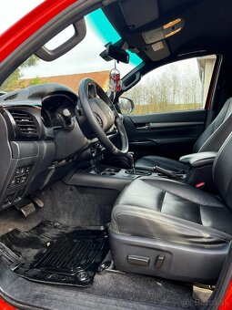 Predám Toyota Hilux - 4