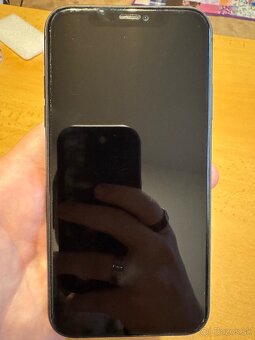 Iphone 11 Čierny 64GB - 4