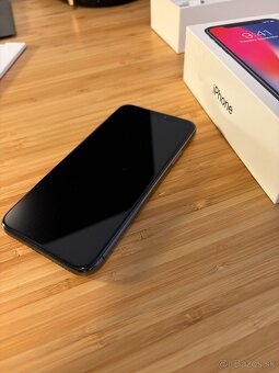 Apple iPhone X 64GB - 4