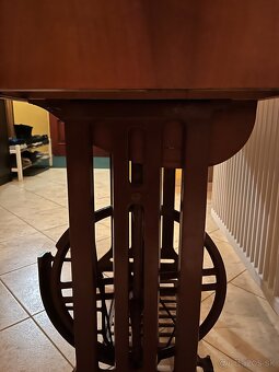 Stolový šijací stroj - 4