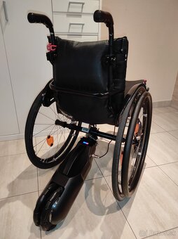 Predám prídavný pohon k invalidnému vozíku - Smartdrive - 4