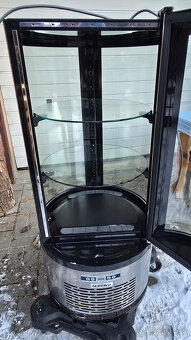 Vitrína na zákusky - 4