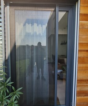 Sieťky proti hmyzu na okná i dvere - 4