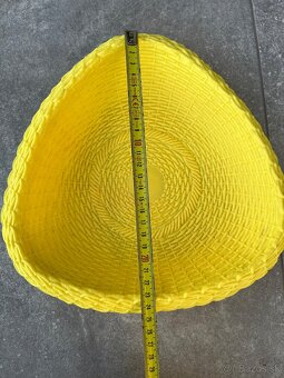 Predám žltý košík z plastu - 4