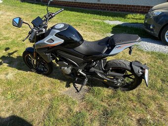 CF Moto 300 NK - 4