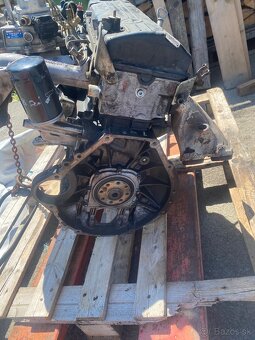 Motor m102 - 4