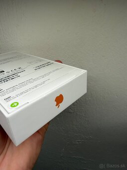 iPhone 17 Pro 256GB Cosmic Orange - 4